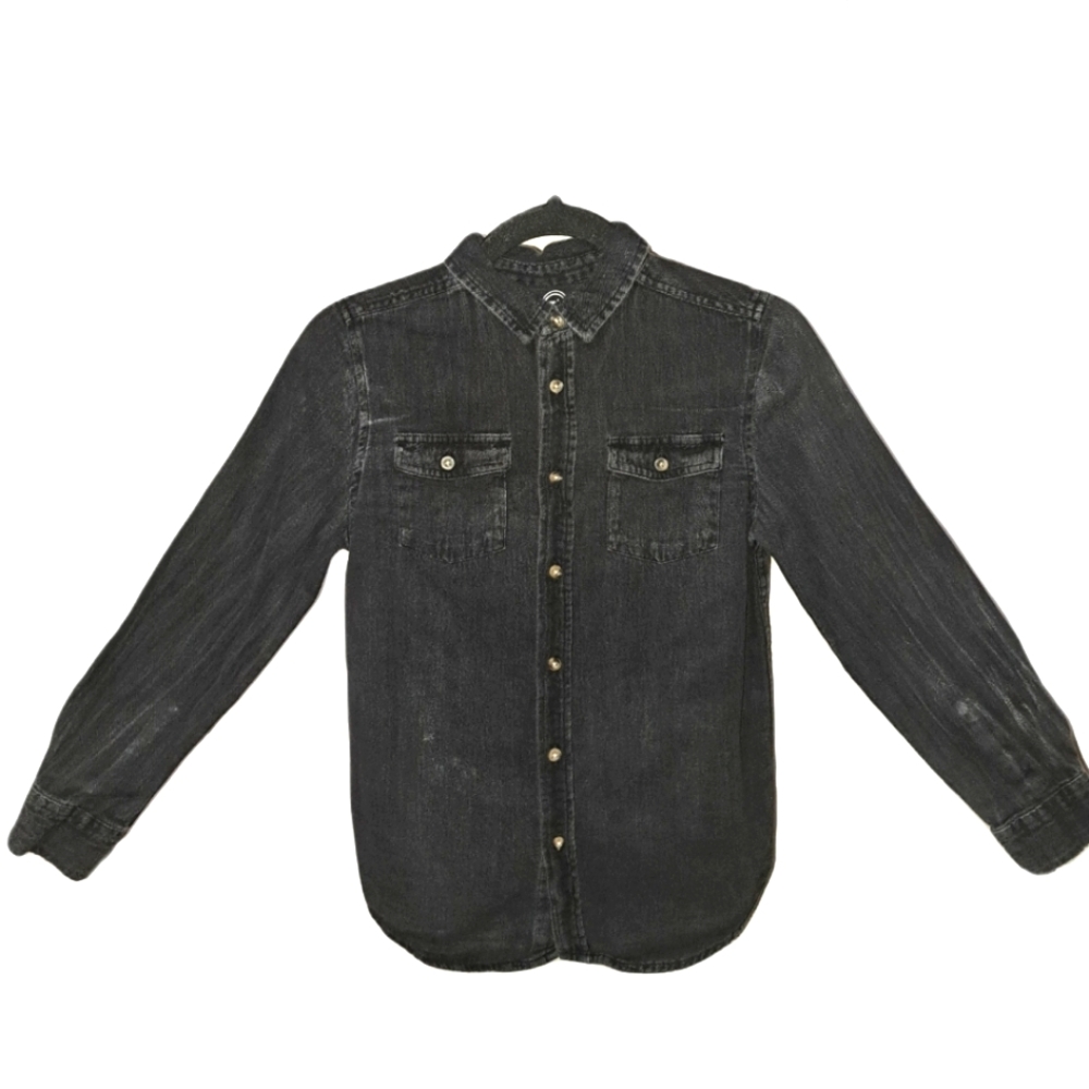 Like New W/O Tags long sleeve light-weight,very soft,button-up shirt blkish/gray